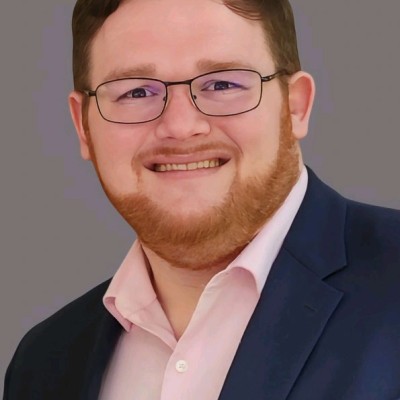 Andrew Minga headshot